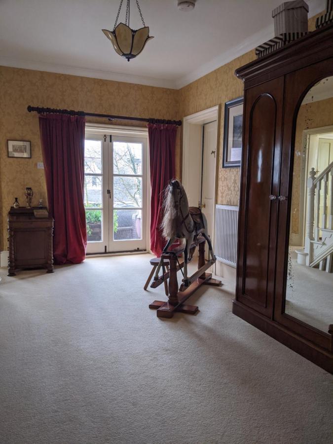 Bed and Breakfast St Katharine'S House Милфорд-Хейвен Экстерьер фото