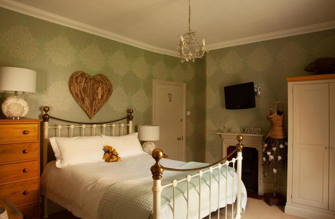 Bed and Breakfast St Katharine'S House Милфорд-Хейвен Экстерьер фото